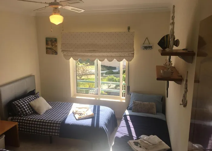 Quiet Apartment Overlooking The Swimming Pool