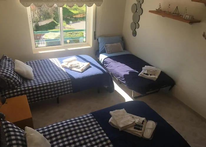 Quiet Apartment Overlooking The Swimming Pool