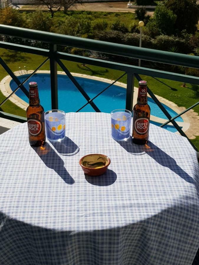 Quiet Overlooking The Swimming Pool Apartment Armação de Pêra
